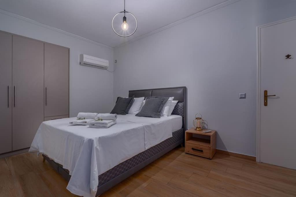 Peaceful 2 Bedroom In Glyfada Center Athens Ngoại thất bức ảnh
