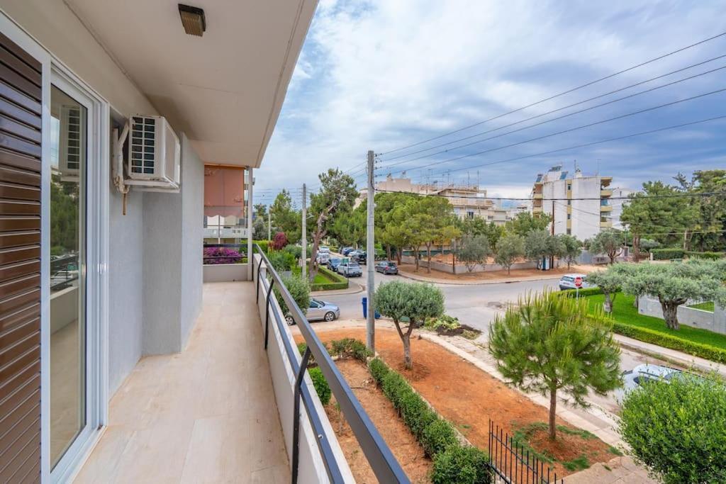 Peaceful 2 Bedroom In Glyfada Center Athens Ngoại thất bức ảnh